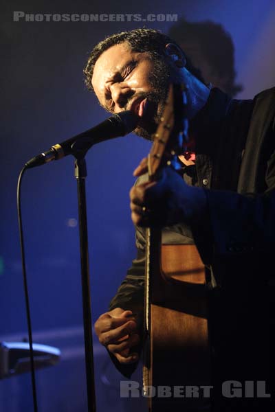 THE DEARS - 2006-10-30 - PARIS - La Maroquinerie - 